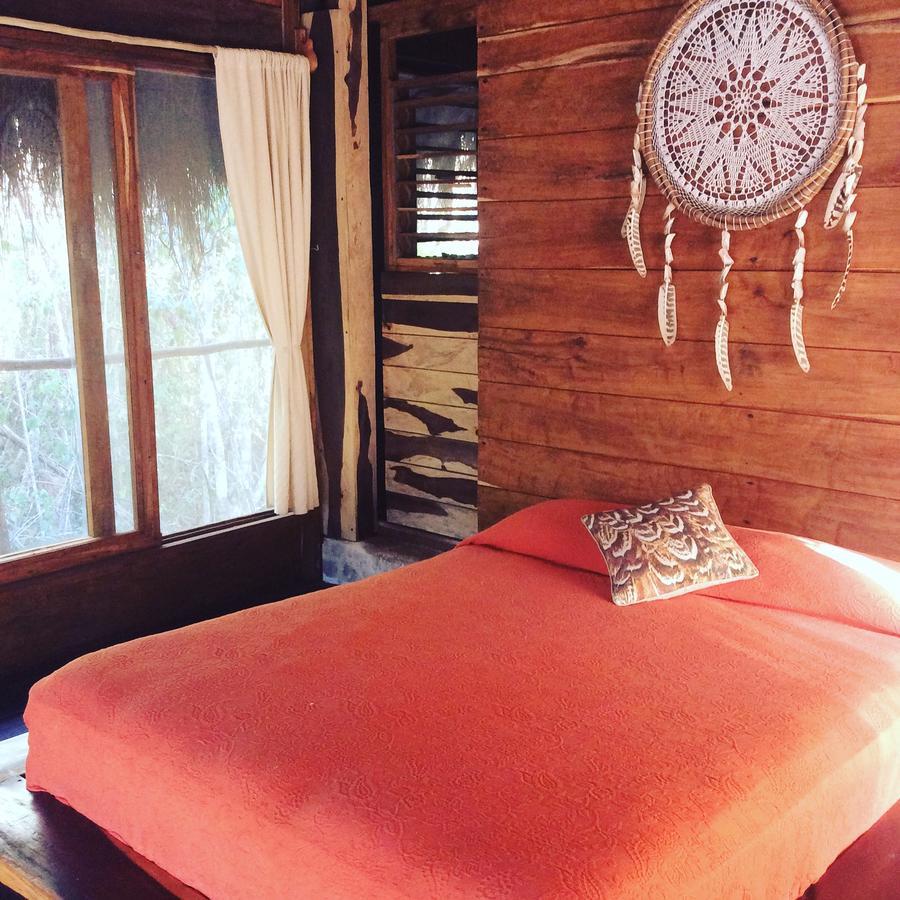 Escarabajo Rojo Bed & Breakfast Tulum Bagian luar foto