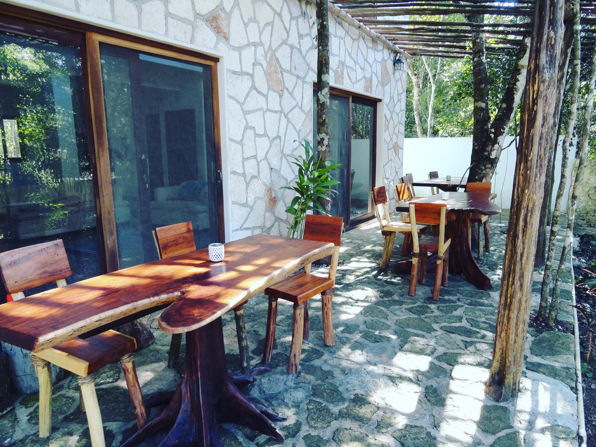 Escarabajo Rojo Bed & Breakfast Tulum Bagian luar foto