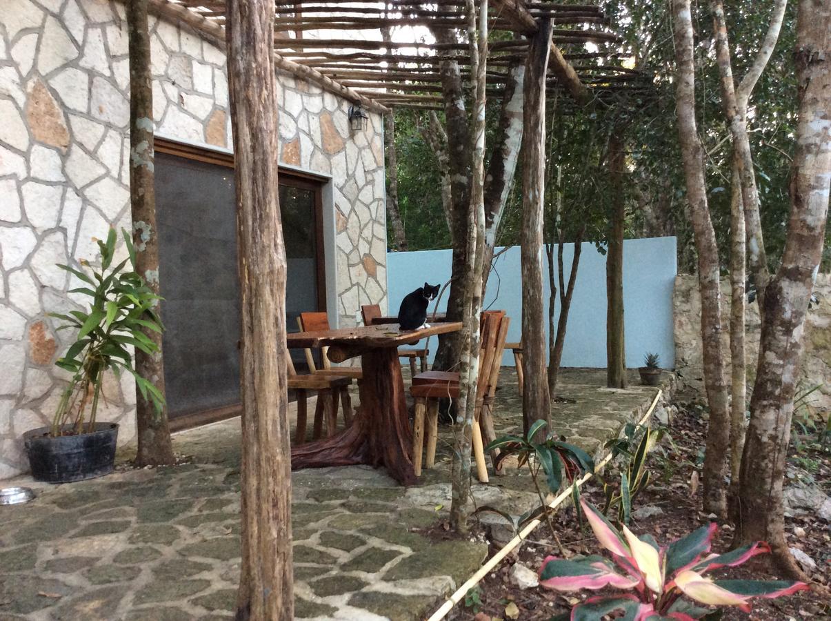 Escarabajo Rojo Bed & Breakfast Tulum Bagian luar foto